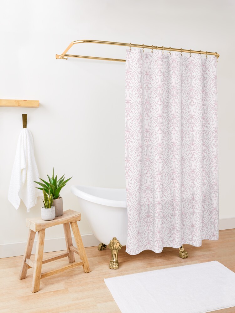 Aperçu 3 sur 5. Rideau de douche avec l'œuvre Mosaïque art nouveau de couleur rose créée et vendue par Wicupp.