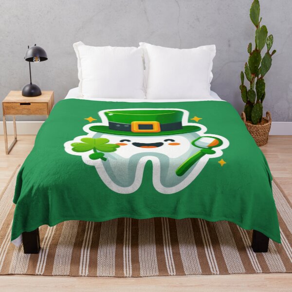 Artikelvorschau, St. Patricks Day Zahnarzt, niedlicher Cartoon Saint Paddys Day Zahn entworfen und verkauft von wittyprinttop.