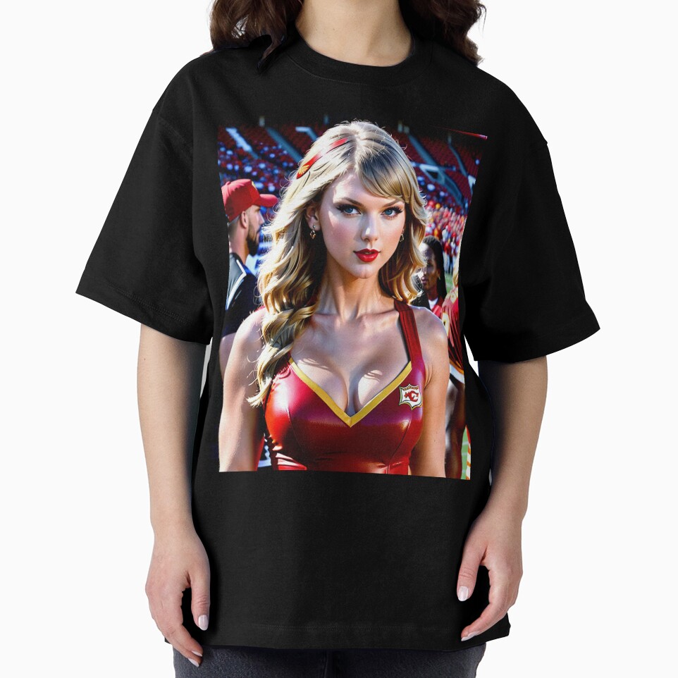 Taylor Swift At A Kansas City Chiefs Football Game Oversized T-Shirt Shirthorizon