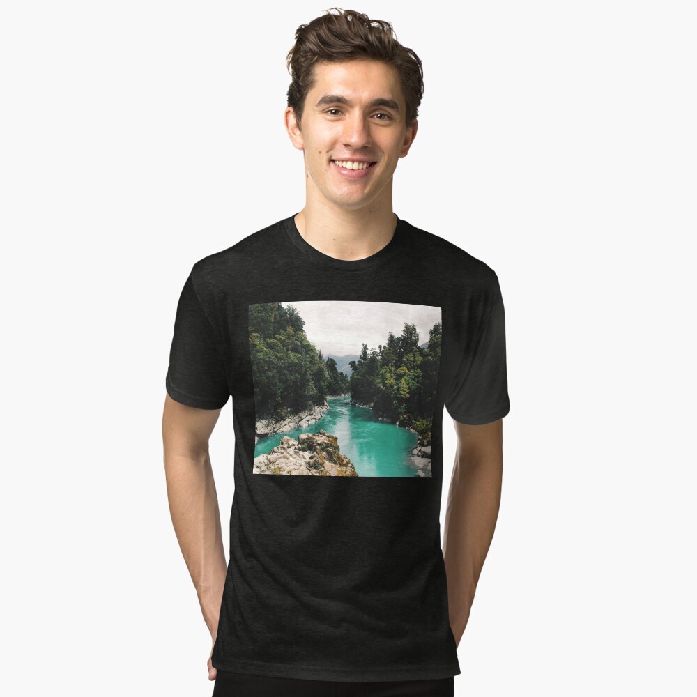 Aperçu de l'œuvre T-shirt chiné créée et vendue par PhotoStore.