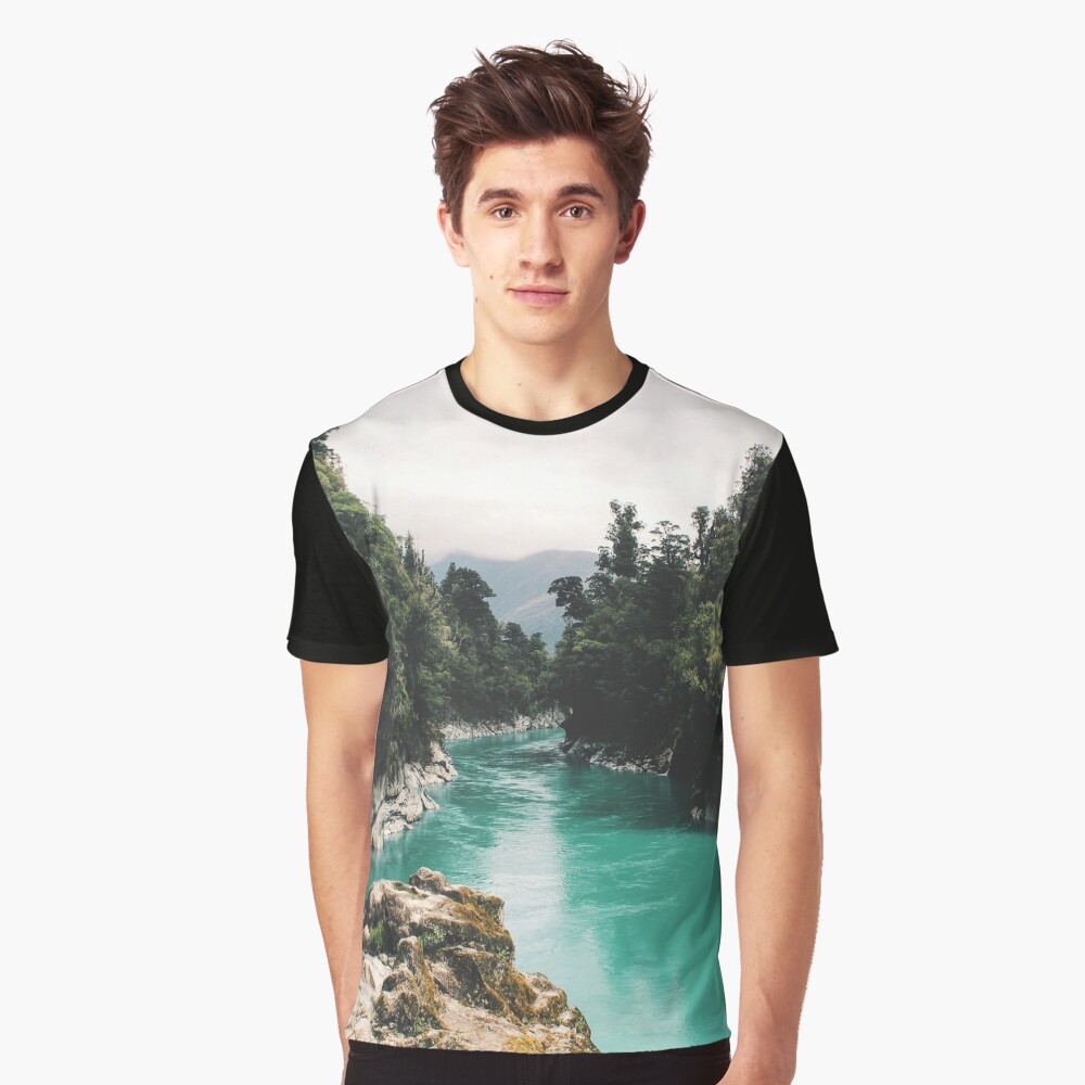Aperçu de l'œuvre T-shirt graphique créée et vendue par PhotoStore.