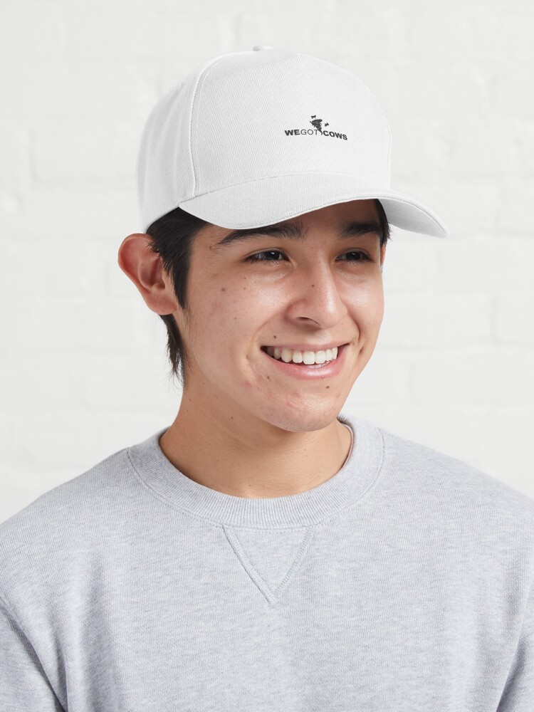 Imagen 3 de 7, Gorra con la obra Tenemos vacas etiqueta negra, diseñada y vendida por Spacecoco.