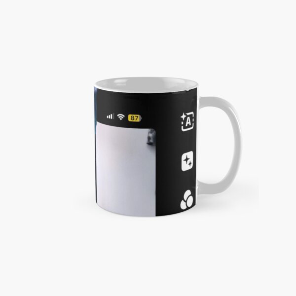 jet black hair and plenty of friends Classic Mug