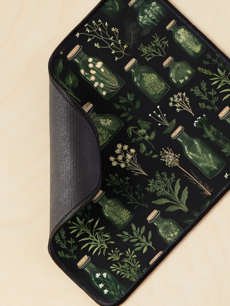 Aperçu 2 sur 5. Tapis de souris avec l'œuvre Cottagecore Botanique Herbes Florales Plantes Baies Fleurs Pressées créée et vendue par fluffstuffgifts.