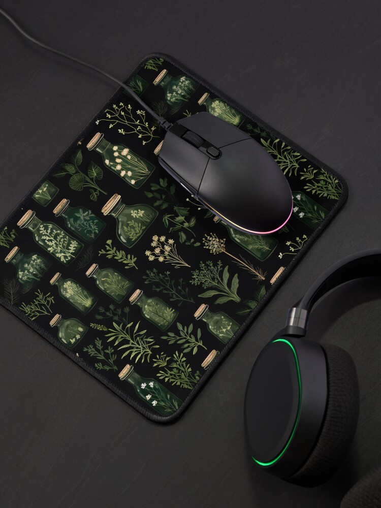Aperçu 4 sur 5. Tapis de souris avec l'œuvre Cottagecore Botanique Herbes Florales Plantes Baies Fleurs Pressées créée et vendue par fluffstuffgifts.