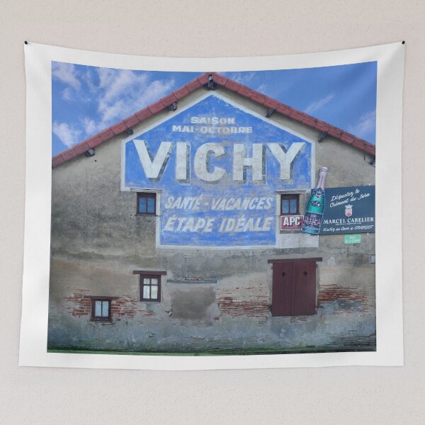 Aperçu de l'œuvre Vichy Hoarding, publicité de rue française. créée et vendue par JonDelorme.