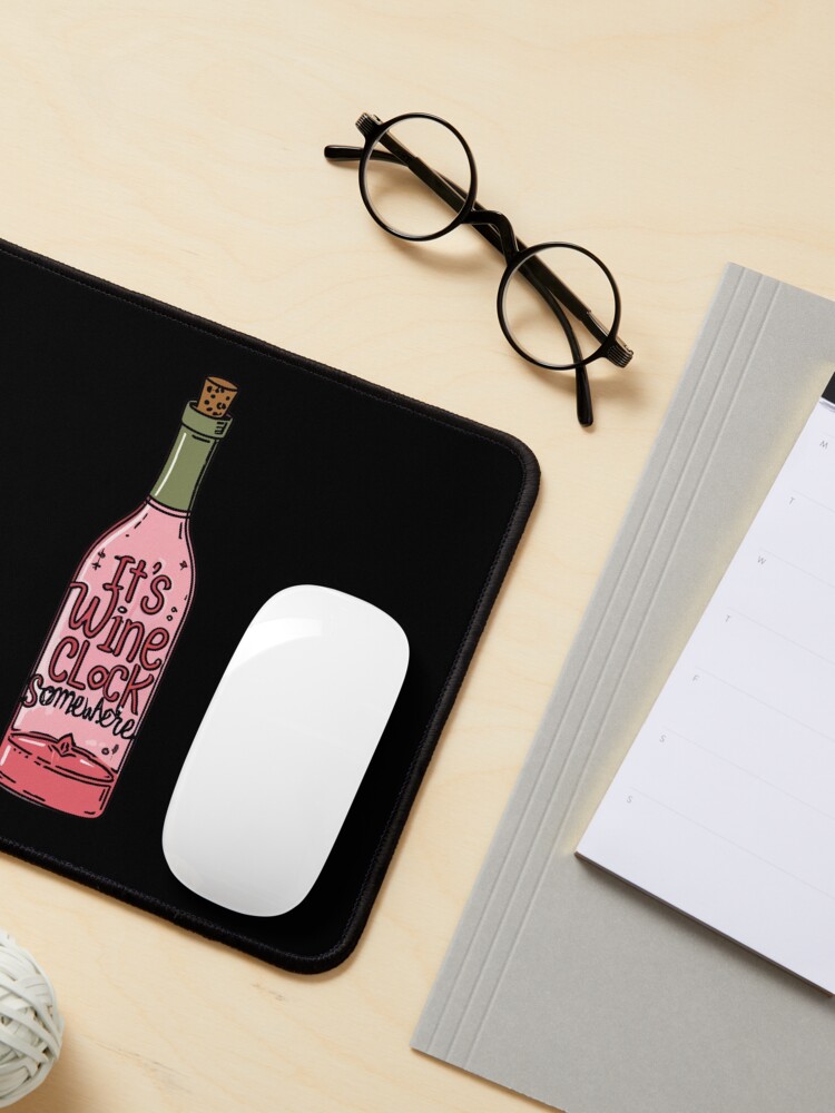 Thumbnail 3 von 5, Mauspad, Wine O'Clock Irgendwo designt und verkauft von freakystickey.