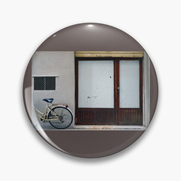 Artikelvorschau, 2020 Bicicletta nel cortile entworfen und verkauft von robertoferrero.