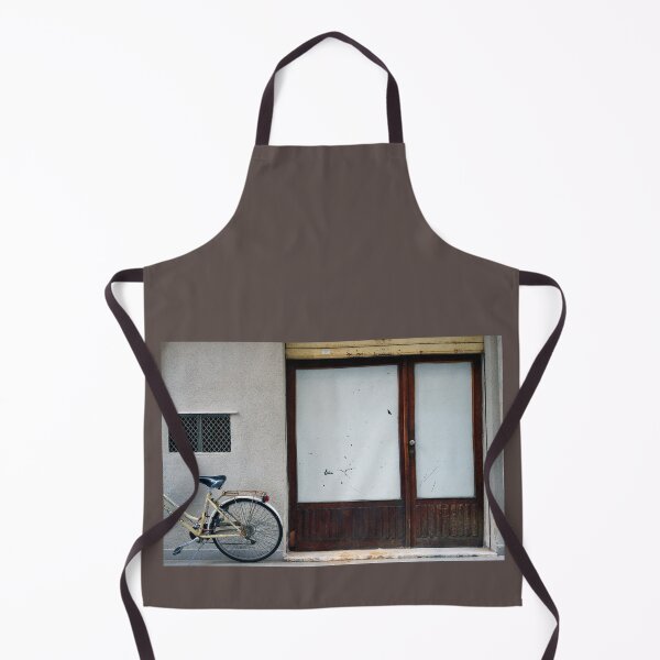 Artikelvorschau, 2020 Bicicletta nel cortile entworfen und verkauft von robertoferrero.