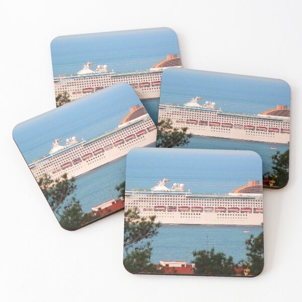 Item preview, cruising close....Oceana designed and sold by Tereza Pilar  Art.