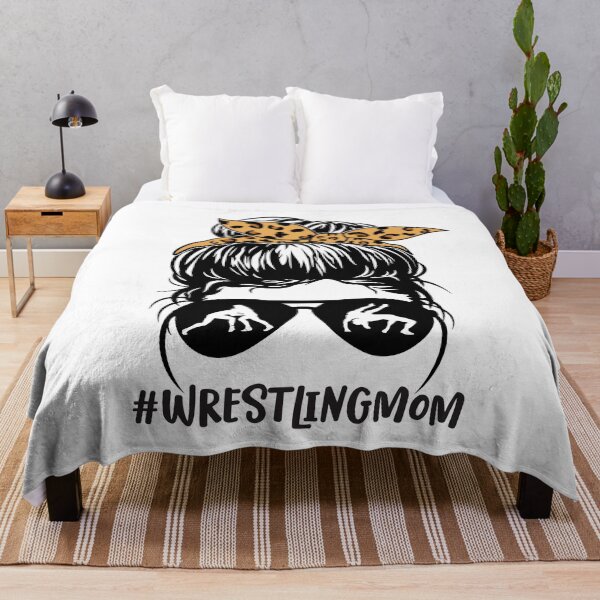 Artikelvorschau, Wrestling Mom Life Frauen Leopard Messy Bun Brille Lustig entworfen und verkauft von clothesy7.