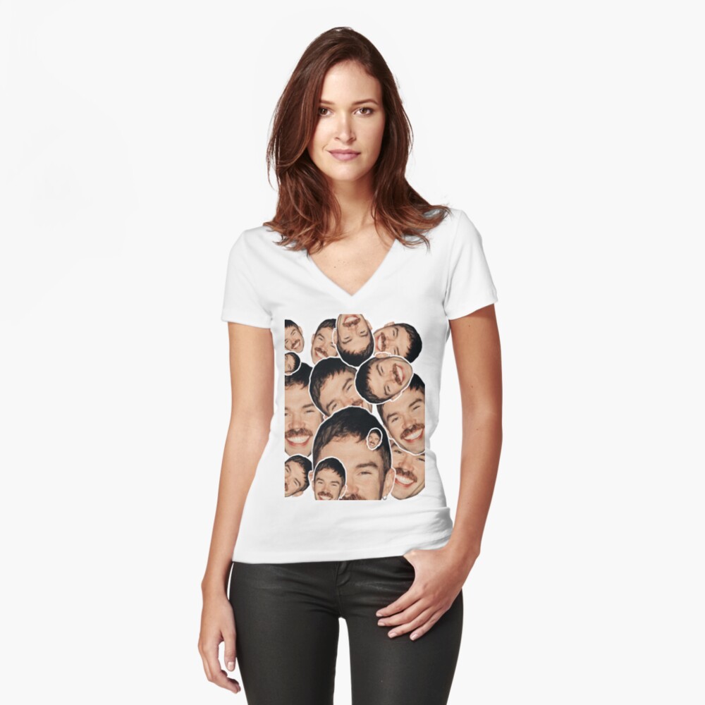 Artikel-Vorschau von Tailliertes T-Shirt mit V-Ausschnitt, designt und verkauft von Aiyinyangart.