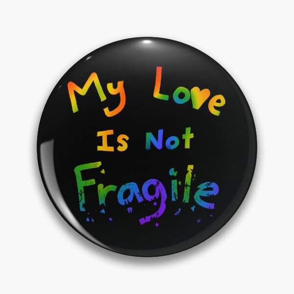 Aperçu de l'œuvre Mon amour n'est pas fragile créée et vendue par Made of Maggic .