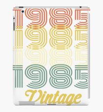 1985 VINTAGE T-SHIRT iPad Case/Skin