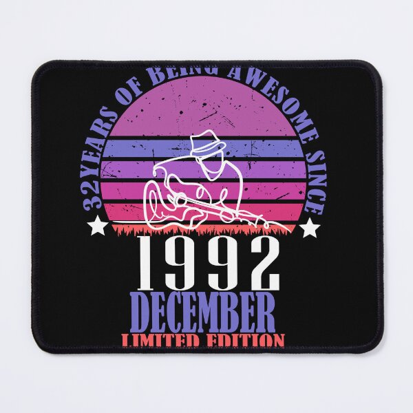 Item preview, 32 Geburtstag Retro Vintage Gitarristen Gitarrenliebhaber december designed and sold by studiopekepeke.