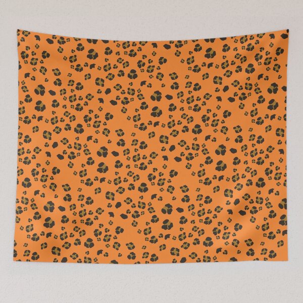 Artikelvorschau, Trauen Sie sich, entdeckt zu werden! Leopardenmuster auf orangefarbenem Hintergrund entworfen und verkauft von IraNiva.