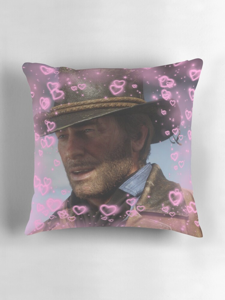 Imagen 3 de 4, Cojín con la obra Corazones de Arthur Morgan, diseñada y vendida por BreadIsGay.