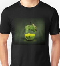 Apple illustration design style Unisex T-Shirt