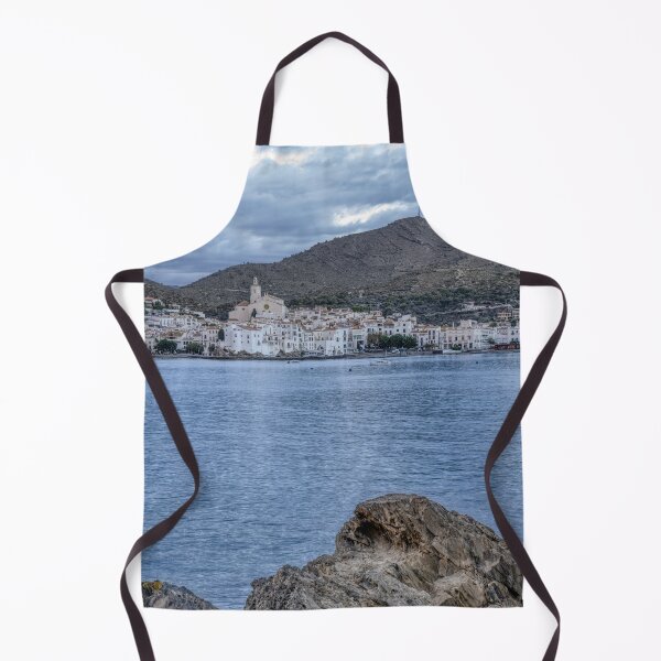 Artikelvorschau, Cadaqués, Meereslandschaft an der Costa Brava, Katalonien, Spanien. entworfen und verkauft von Marc Garrido Clotet.