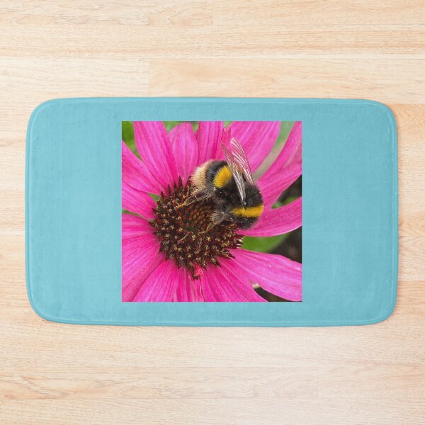 Artikelvorschau, Bumble auf Echinacea entworfen und verkauft von Debbee75.