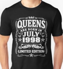 Camiseta unisex Queens are born in july 1998