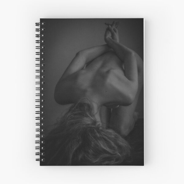 Artikelvorschau, Fine Art Nude - Kunstfotografie entworfen und verkauft von Christopher Ball.
