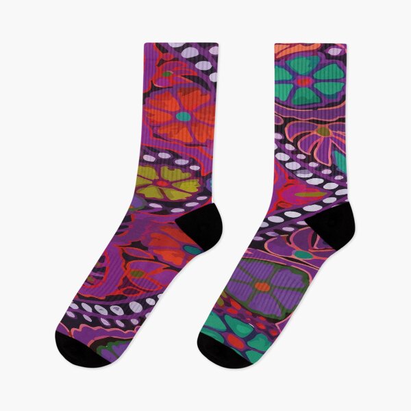 Artikelvorschau, Gestickte Blumen im mexikanischen Stil, leuchtend lila, maximalistisches Dekor entworfen und verkauft von T-Mex.