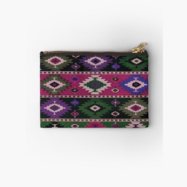 Artikelvorschau, Südwest-Wandteppich, ethnische Stickerei, maximalistische Dekoration, Boho-Chic-Stil entworfen und verkauft von T-Mex.