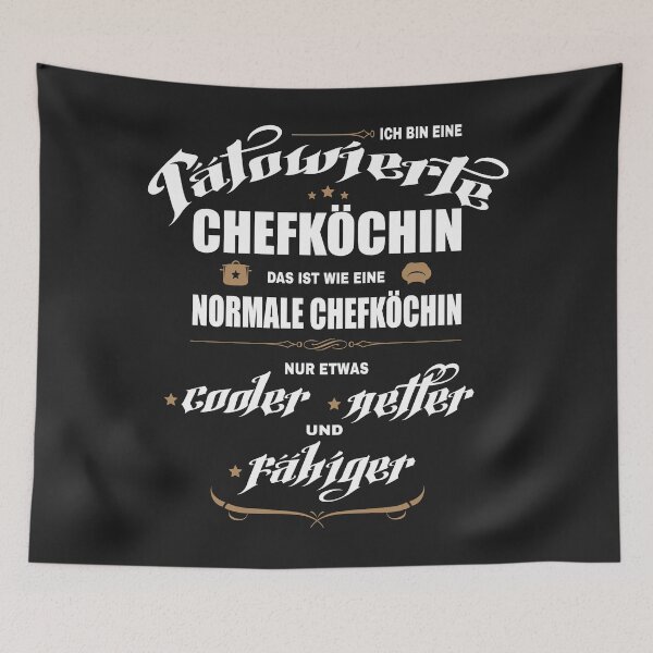 Aperçu de l'œuvre Tätowierte Chefköchin est plus frais, plus net et plus haut ! Lustige Geschenkidee für Chefköchin mit Tattoos. créée et vendue par silentcolors.