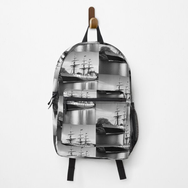 Artikelvorschau, vintage ship in black and white entworfen und verkauft von artbymeremees.