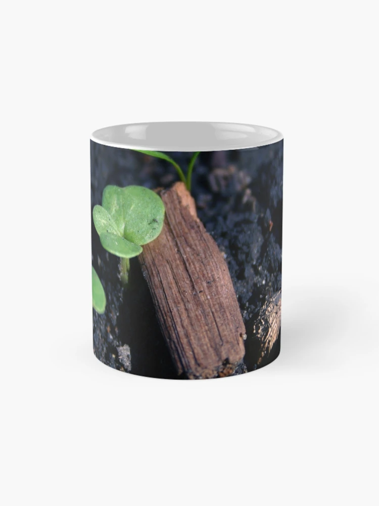 Imagen 4 de 6, Taza de café con la obra Vida [Roufxis-Rb], diseñada y vendida por RoufXis.