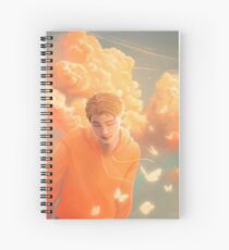 Cuaderno de espiral Cielos y mariposas naranjas