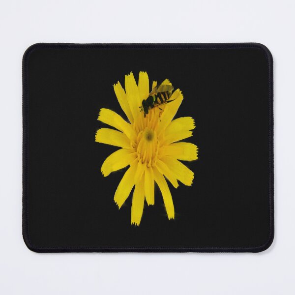 Item preview, "La petite abeille" (= the little bee) designed and sold by Isa-Isarielle.
