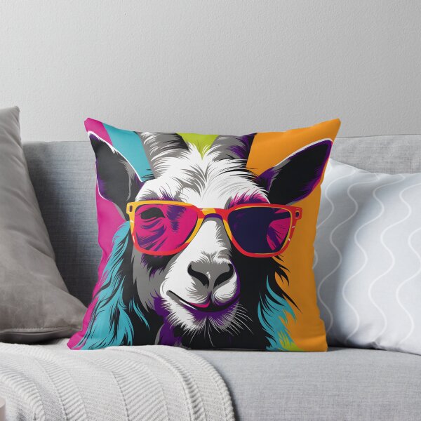 Artikelvorschau, Ziege mit Brille Porträt. Tier bunt. Tierkissen. entworfen und verkauft von formform.