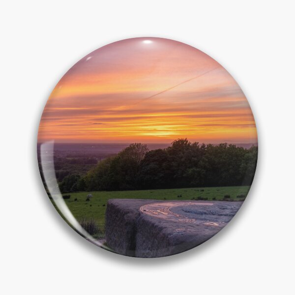 Artikelvorschau, Wainwright Memorial in Blackburn: Gelassenheit bei Sonnenuntergang entworfen und verkauft von Shafiq Khan.
