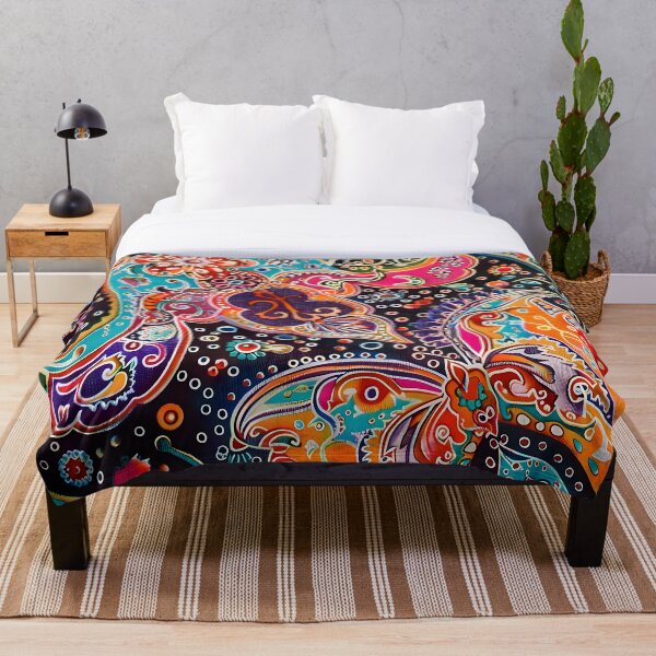 Aperçu de l'œuvre Vêtements de nuit Glowing Truntum Batik : la lumière directrice de l'amour créée et vendue par WADRIUS.