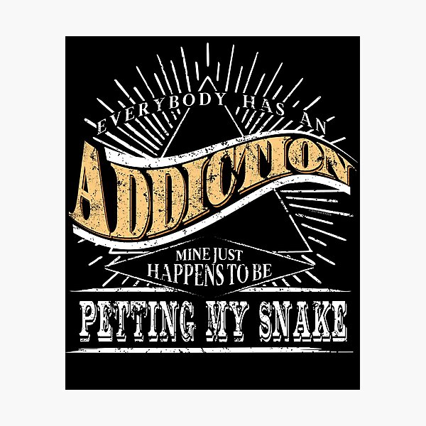 Artikelvorschau, Sucht ist Snake Shirt Geschenk Reptil Shirt Boa Constrictor entworfen und verkauft von shoppzee.