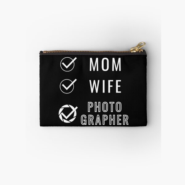 Artikelvorschau, Mutter-Frau-Fotografin, lustiges Geschenk für Mutter entworfen und verkauft von MomLifeDesign.