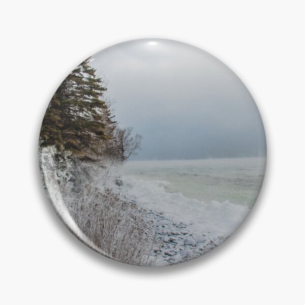 Artikelvorschau, Fisherman's Shack on Lake Superior's Icy Shore, MN 2 entworfen und verkauft von Arielle S.