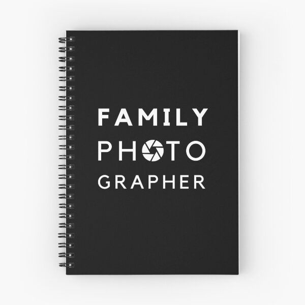 Artikelvorschau, Familienfotograf, lustiges Geschenk für Mama entworfen und verkauft von MomLifeDesign.