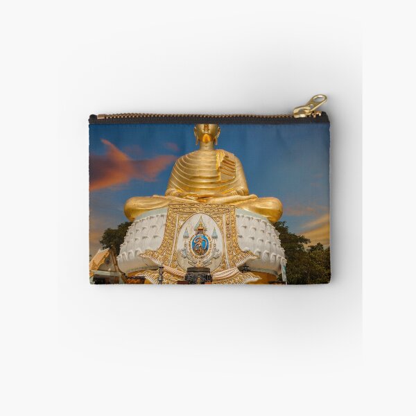 Aperçu de l'œuvre Bouddha d'or Temple Tang Sai Thaïlande créée et vendue par AJEvans.