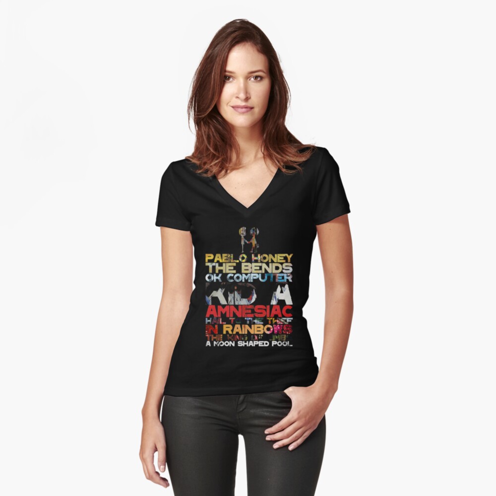 Vista previa del artículo con la obra «Camiseta entallada de cuello en V», diseñado y vendido por AlfieGordons.