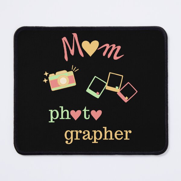 Artikelvorschau, Mama Fotografin, lustiges Geschenk für Mama entworfen und verkauft von MomLifeDesign.