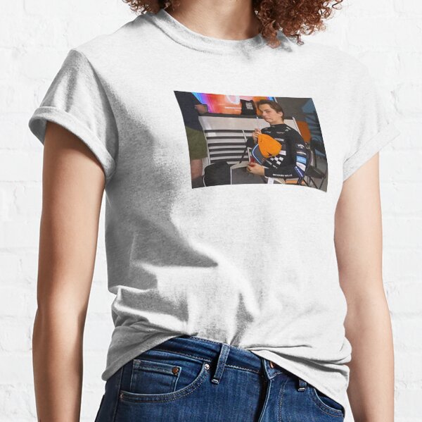 Vista previa del artículo con la obra «Oscar Piastri - Side Eye Formula Uno Meme», diseñado y vendido por collegelady.