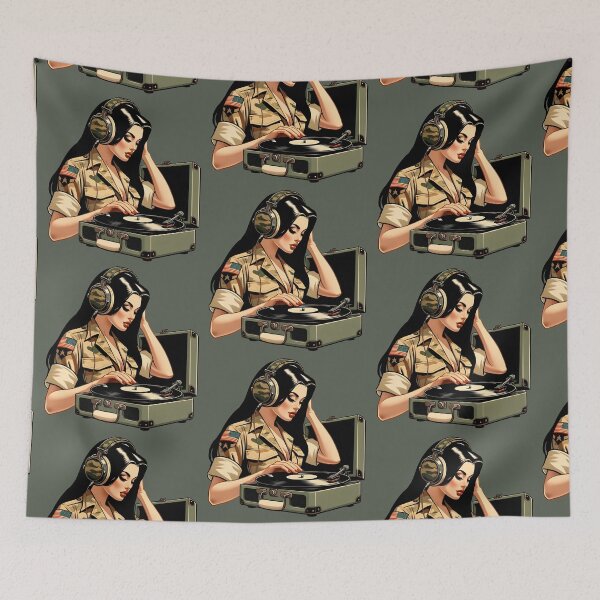 Artikelvorschau, Junglist Pin Up Girl – Junglette Vinyl Edition entworfen und verkauft von WULFLAND ARTS.