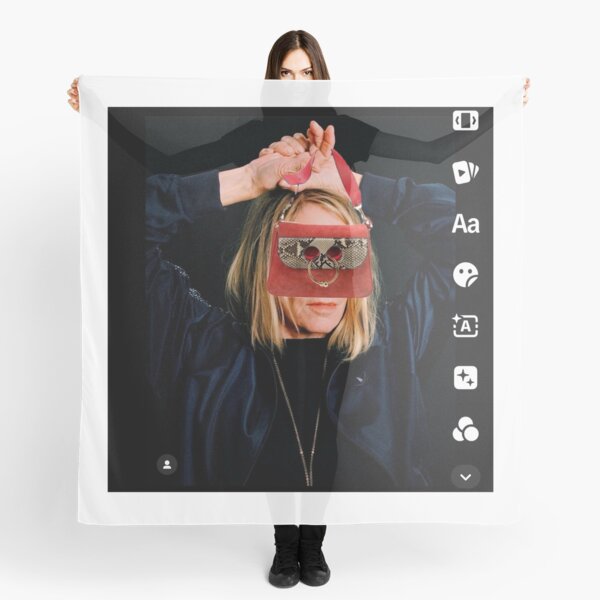 bull in the heather bag Scarf
