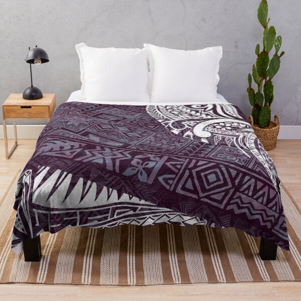 Artikelvorschau, Stammes-Grunge-Muster – hawaiianisch – samoanisch – polynesisch violett – 3563 entworfen und verkauft von sunnthreads.