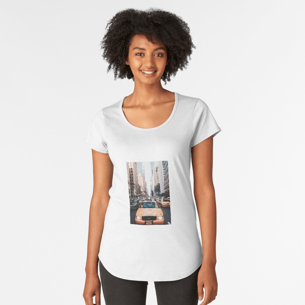 Artikel-Vorschau von Premium Rundhals-Shirt, designt und verkauft von PauVBC.