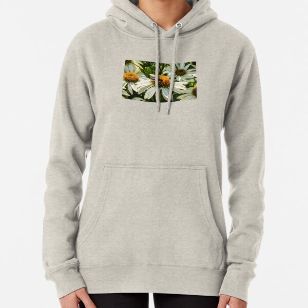 BEE ON WHITE CONE DAISY Pullover Hoodie