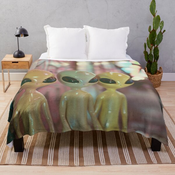 Artikelvorschau, Retro-Aliens-Kunst 3D entworfen und verkauft von nomiraclehere.